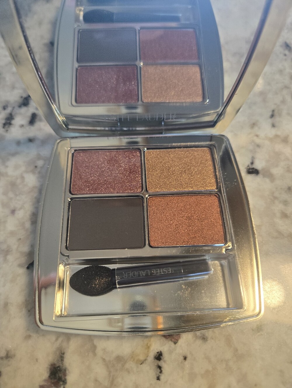 Estée Lauder Pure Color Envy Luxe Eyeshadow Quad in shade 08.